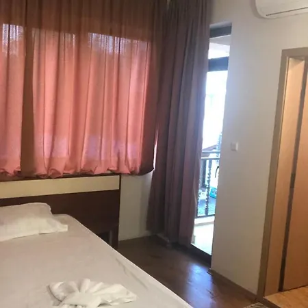 Hotel Karavel